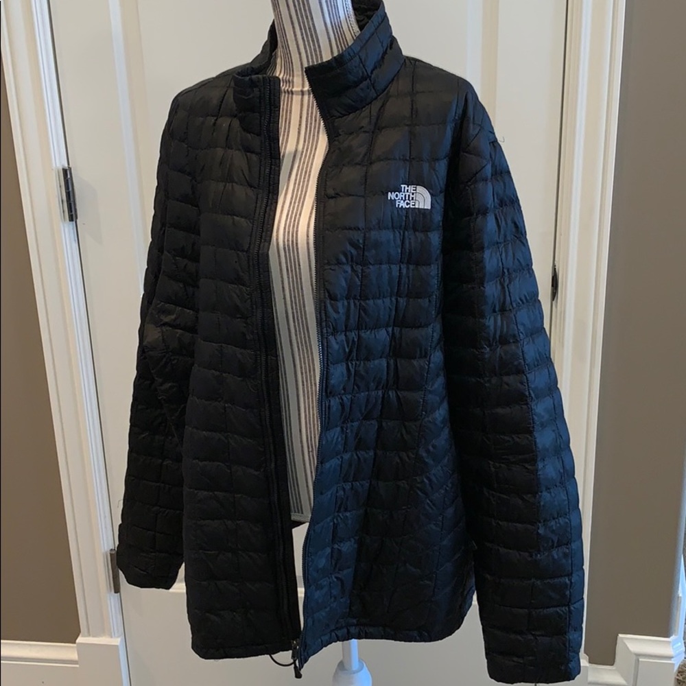North Face puff jacket light. Black XXL.